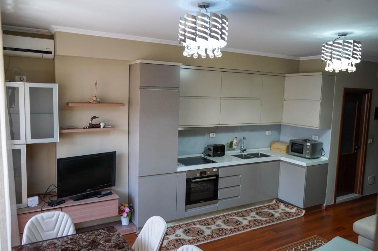 Lovely Apartment In The Heart Of 地拉那 外观 照片