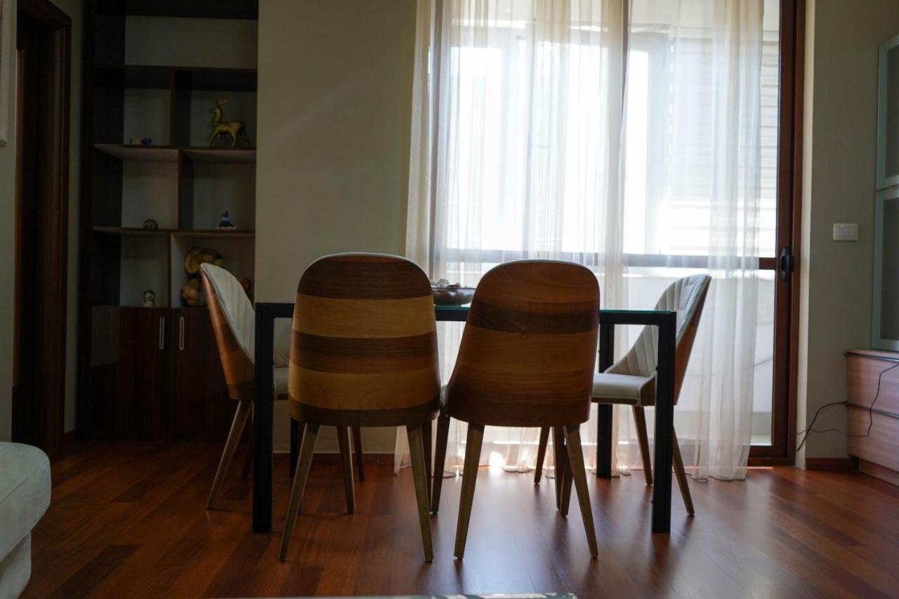 Lovely Apartment In The Heart Of 地拉那 外观 照片