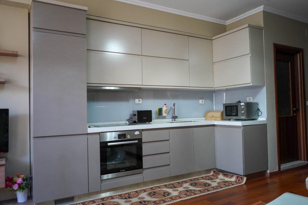 Lovely Apartment In The Heart Of 地拉那 外观 照片