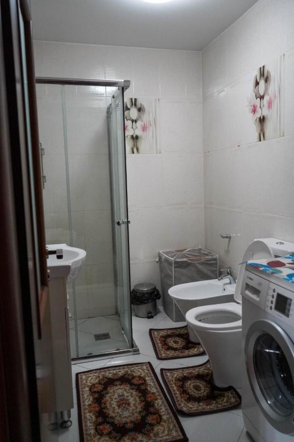Lovely Apartment In The Heart Of 地拉那 外观 照片
